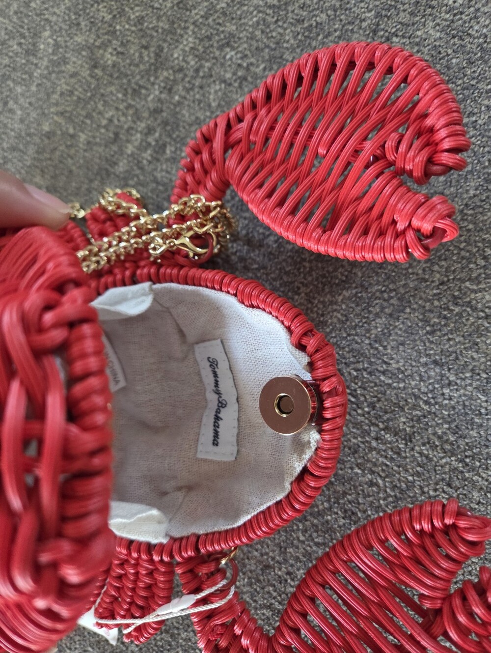 Tommy Bahama Tik Tok Famous Viral Red Wicker Crab Crossbody with Gold Chain NWT - Picture 11 of 11